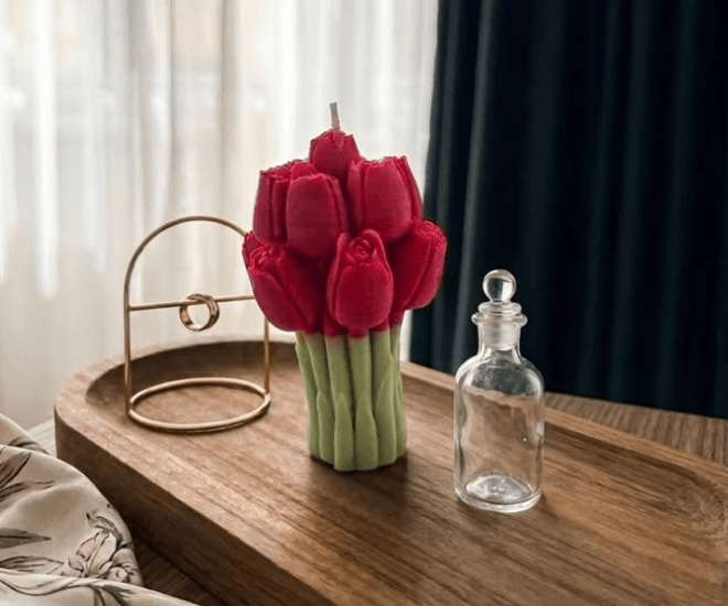 Lumânare buchet de lalele din ceară de soia, decor floral durabil, cadou pentru Ziua Mamei